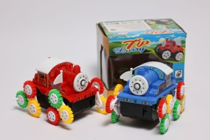 Машинка-перевертыш на батарейках 1124A